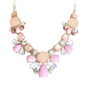 🆕 Abstract Engraved Peach, Pink, White Lucite Rhinestone Statement Necklace NWT